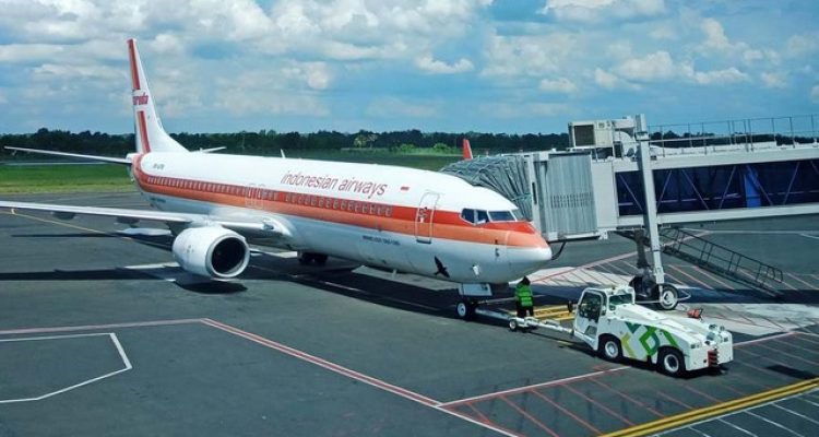 Jadwal Penerbangan Pesawat Di Jakarta Timur Terkini