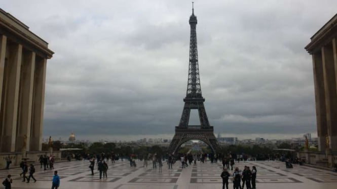 Dua Kali Dapat Ancaman Bom, Menara Eiffel Kembali Dikosongkan