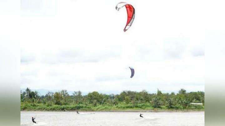 Event Menantang Kitesurfing 2023 Dipusatkan di Laguna Pantai Depok Yogyakarta Akhir Pekan Ini