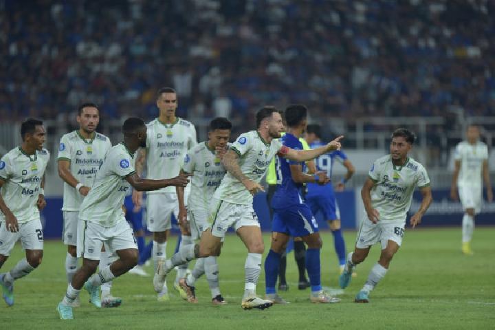 Hasil dan Klasemen Liga 1 Pekan Ke-9: PSIS Semarang vs Persib Bandung Berakhir 1-2, Klok Cetak 2 Gol Penalti